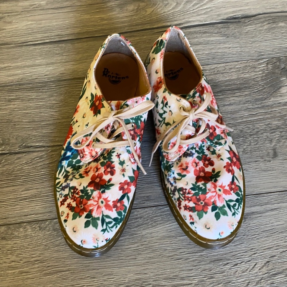 COPY - Dr martens floral shoe.